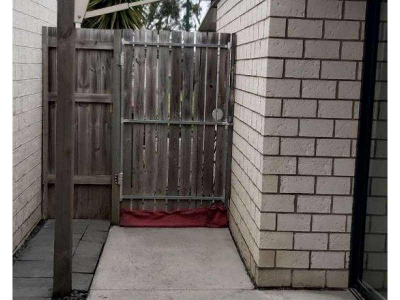 1 33 South Quarter Drive, Loganlea QLD 4131