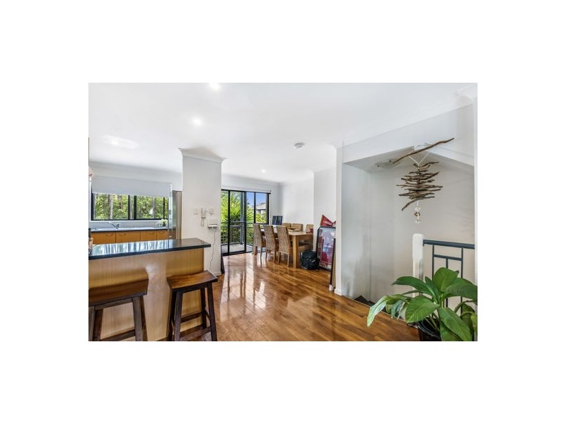 4/18 Geraldton Drive, Varsity Lakes QLD 4227