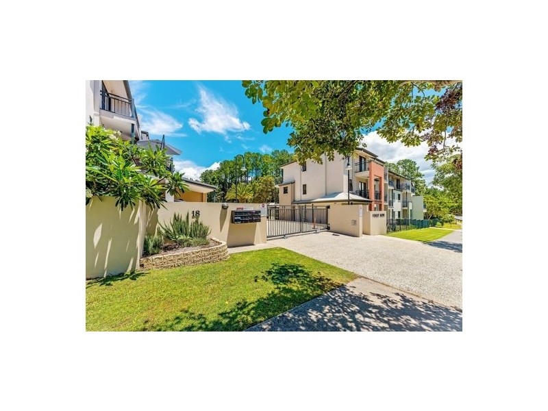 4/18 Geraldton Drive, Varsity Lakes QLD 4227
