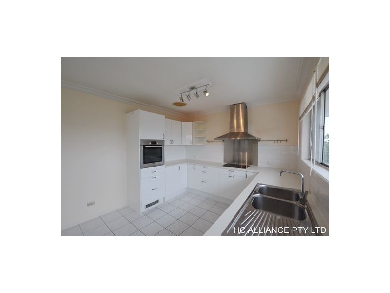 185 MT GRAVATT-CAPALABA RD, Wishart QLD 4122