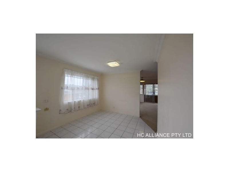 185 MT GRAVATT-CAPALABA RD, Wishart QLD 4122