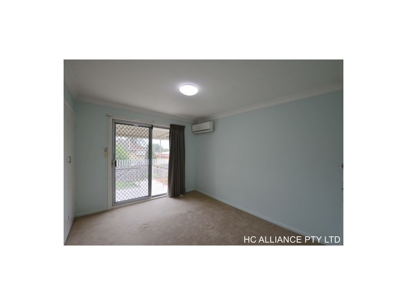 185 MT GRAVATT-CAPALABA RD, Wishart QLD 4122