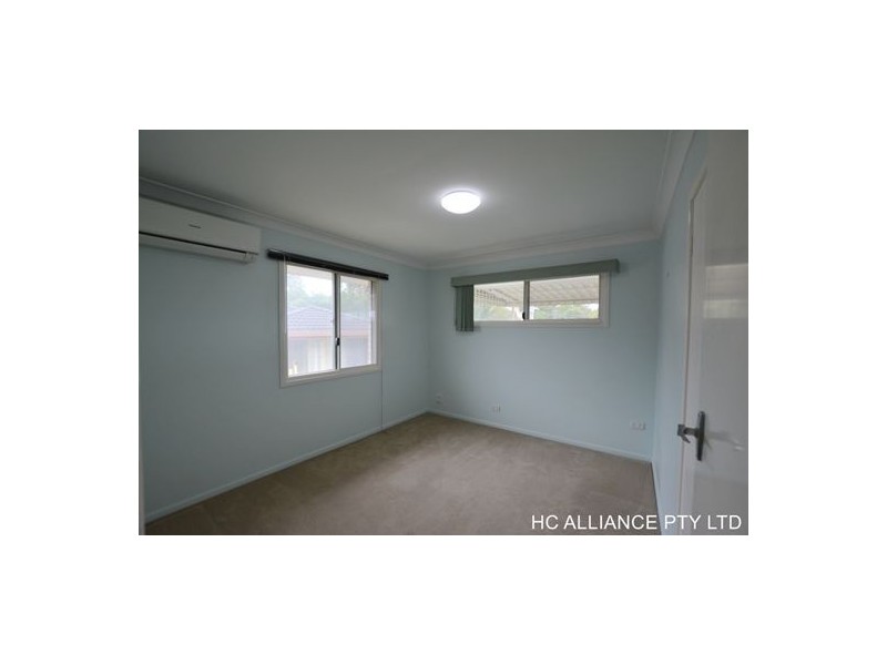 185 MT GRAVATT-CAPALABA RD, Wishart QLD 4122