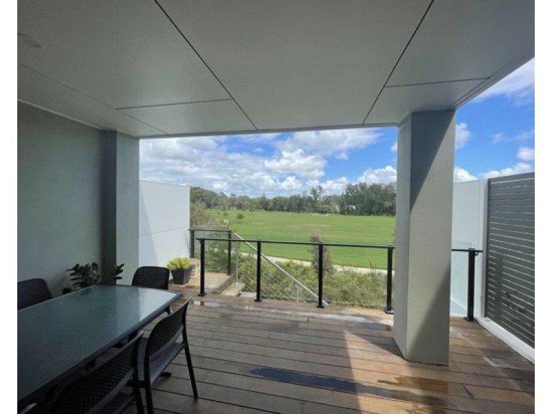 122 Florabella Drive, Robina QLD 4226