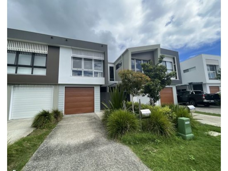 122 Florabella Drive, Robina QLD 4226