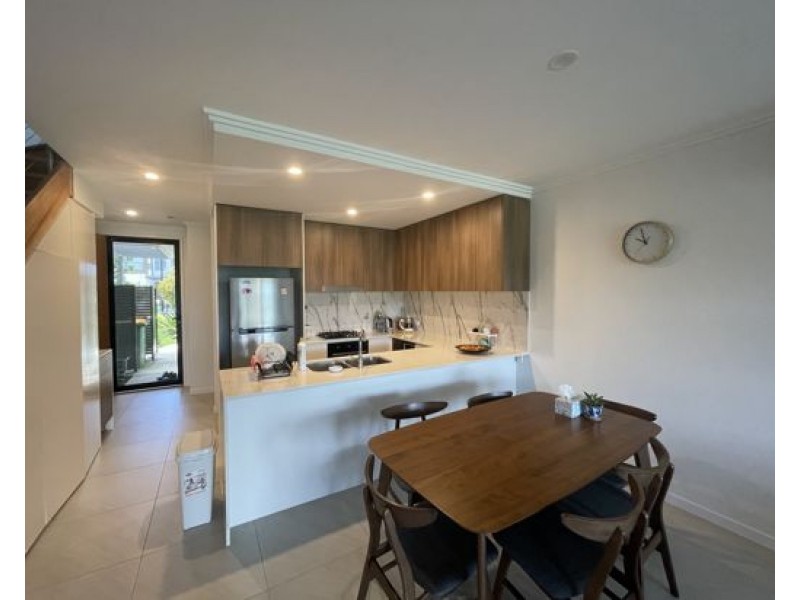 122 Florabella Drive, Robina QLD 4226