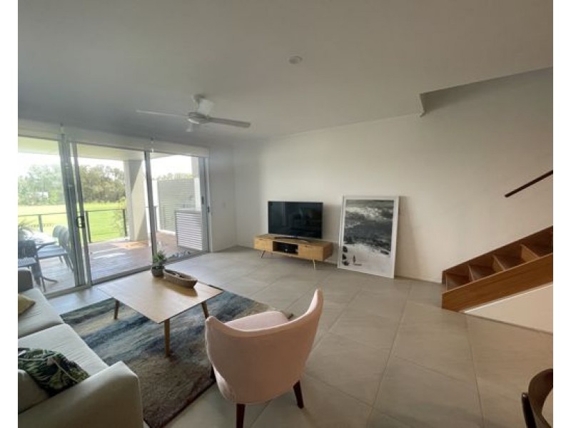 122 Florabella Drive, Robina QLD 4226