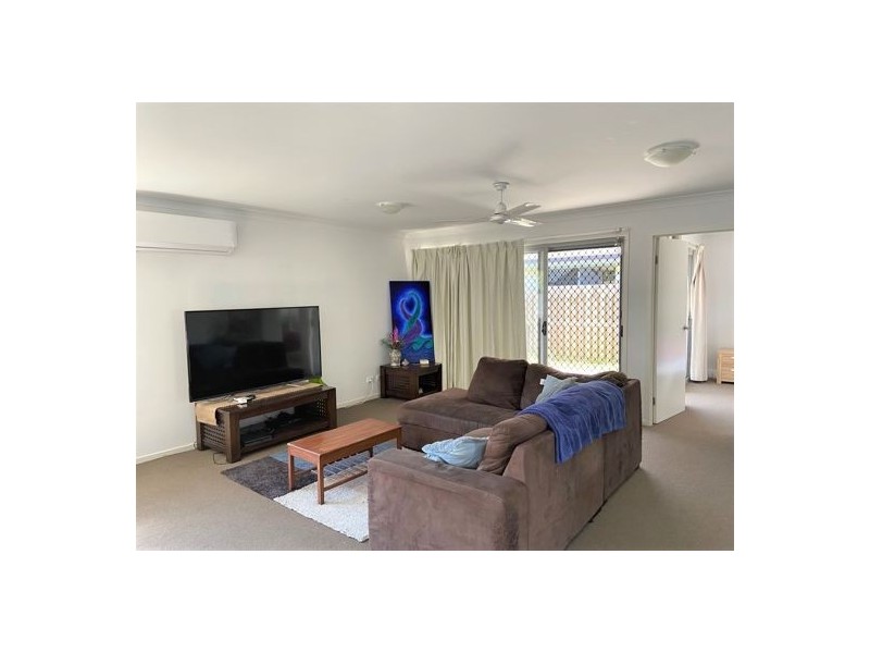 15 Redondo ST, Ningi QLD 4511