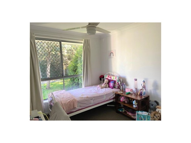 15 Redondo ST, Ningi QLD 4511