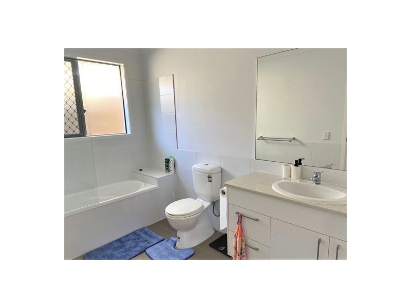 15 Redondo ST, Ningi QLD 4511