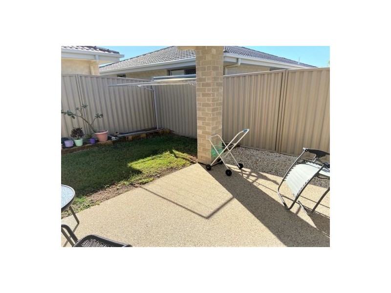 15 Redondo ST, Ningi QLD 4511