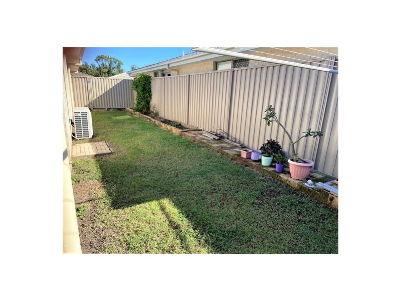 15 Redondo ST, Ningi QLD 4511