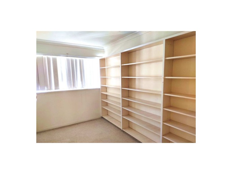 3 yale street, Robertson QLD 4109