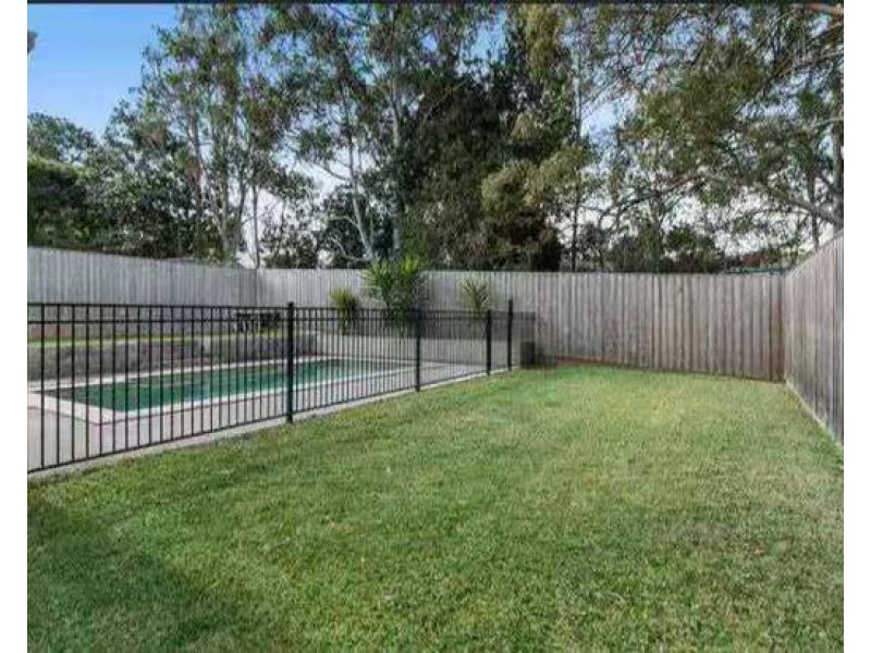 38 GREENMOUNT AVENUE, Holland Park QLD 4121