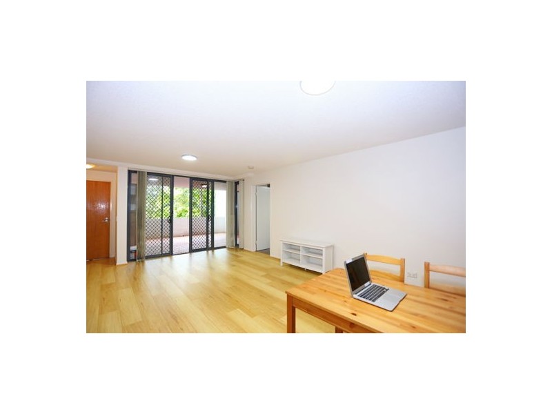 22/7 Lansborough tce, Toowong QLD 4066