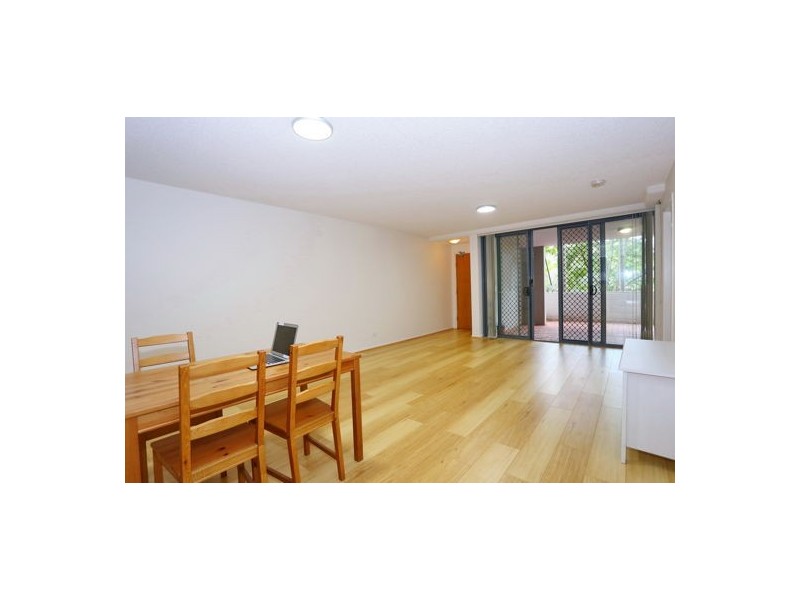 22/7 Lansborough tce, Toowong QLD 4066