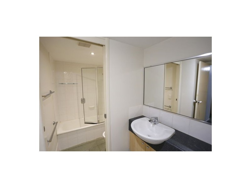 22/7 Lansborough tce, Toowong QLD 4066