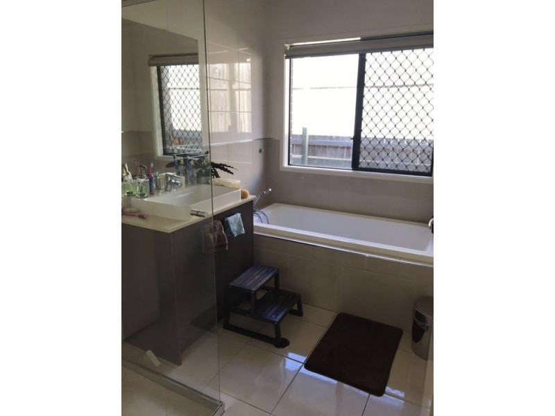 14 Budgerigar Street, Upper Kedron QLD 4055
