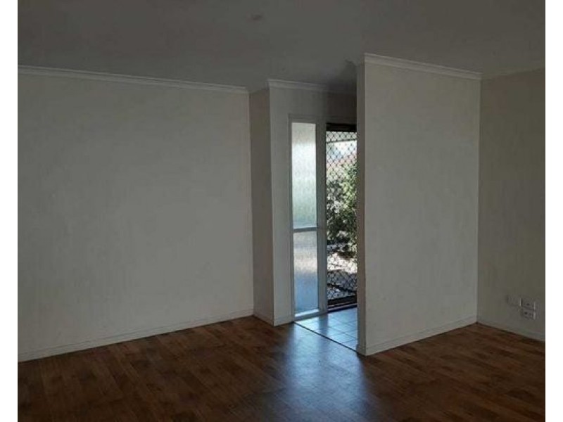 4 – 2 Rosegum Place, Redbank Plains QLD 4301