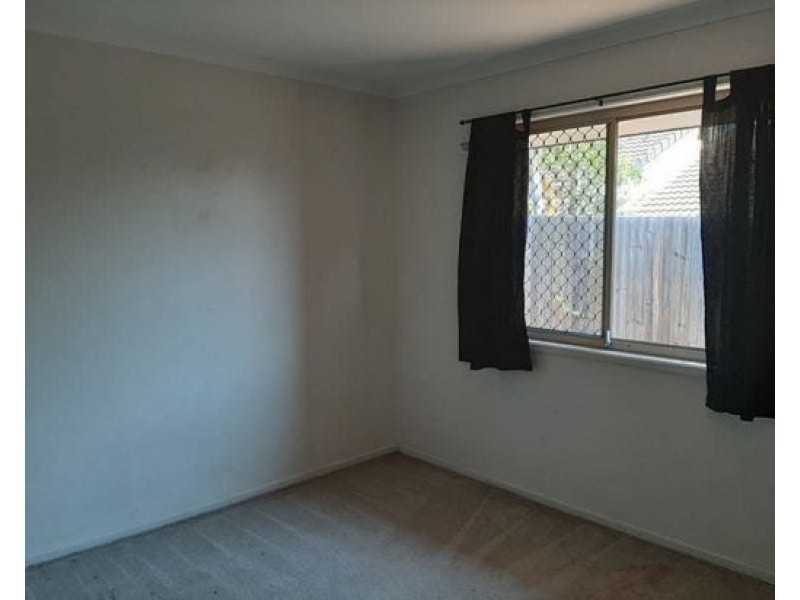 4 – 2 Rosegum Place, Redbank Plains QLD 4301