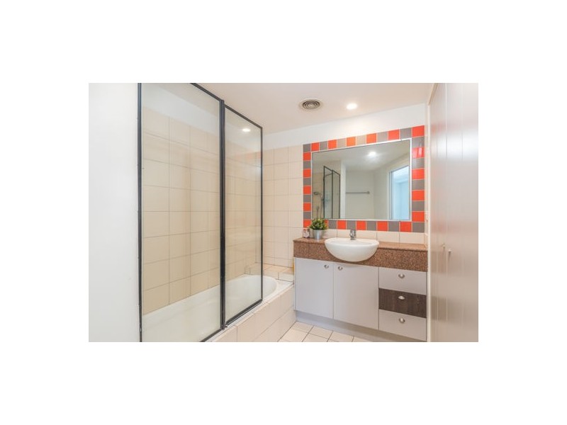 16 / 451 Gregory Terrace, Spring Hill QLD 4000
