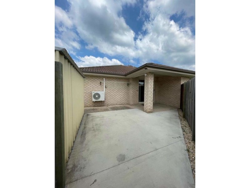 1/8 Rosegum Pl, Redbank Plains QLD 4301