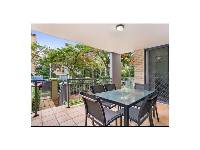 139 Macquarie St, St Lucia QLD 4067