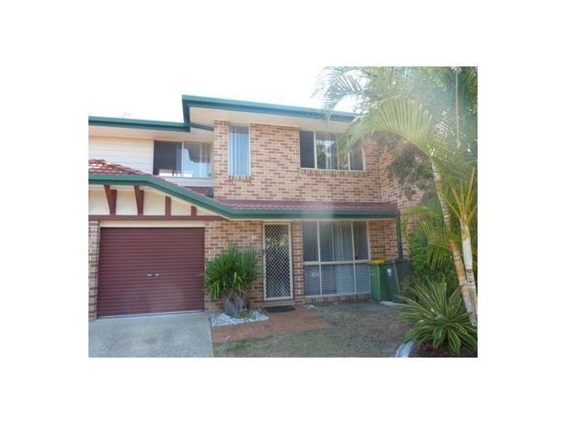 42 42 /75 Brown Street, Labrador QLD 4215