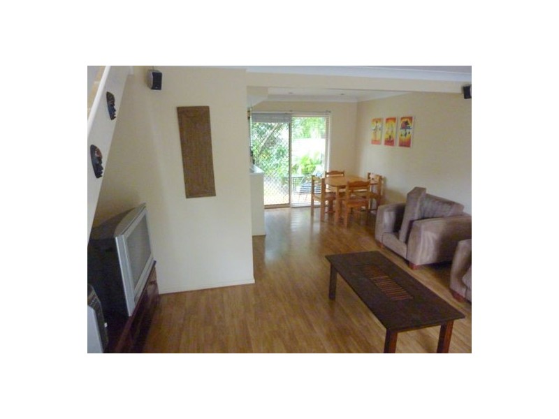 42 42 /75 Brown Street, Labrador QLD 4215