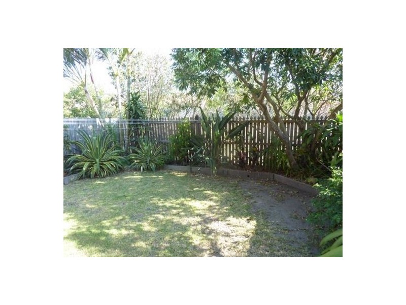 42 42 /75 Brown Street, Labrador QLD 4215