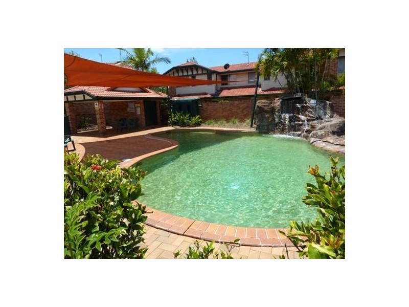 42 42 /75 Brown Street, Labrador QLD 4215