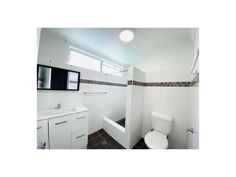 Unit 1 282 Lake Street, Cairns North QLD 4870