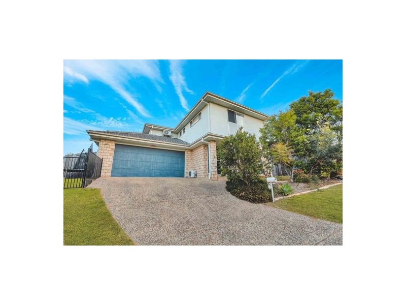 2/2 Redstart Street, Upper Coomera QLD 4209