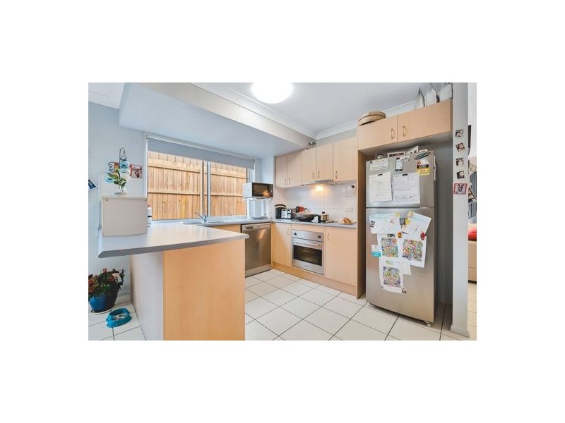 2/2 Redstart Street, Upper Coomera QLD 4209