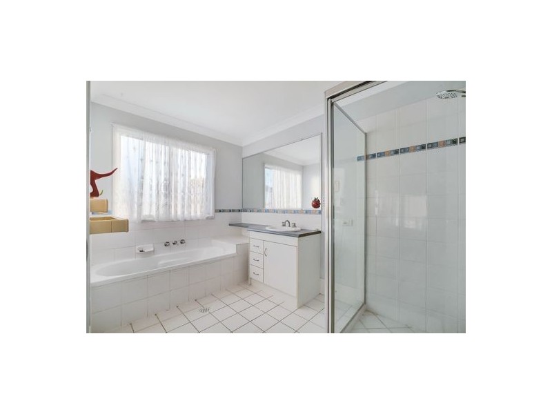 2/2 Redstart Street, Upper Coomera QLD 4209