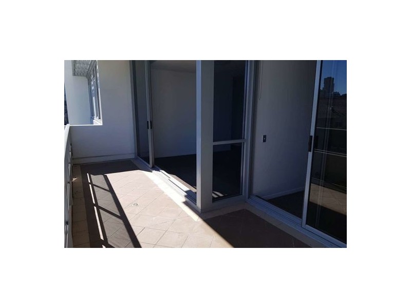720/6 AQUA ST, Southport QLD 4215