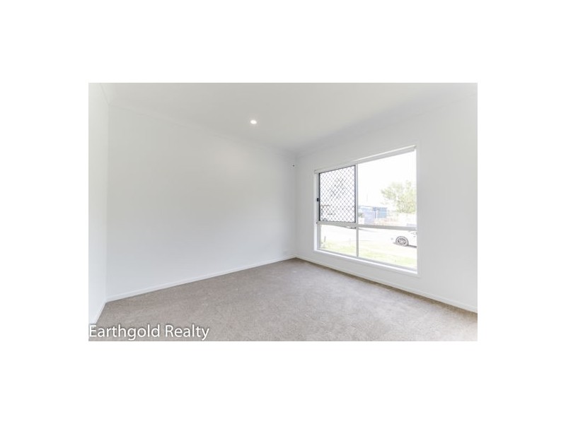 24 Atlantic Place, Pallara QLD 4110