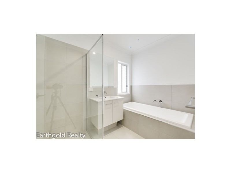 24 Atlantic Place, Pallara QLD 4110