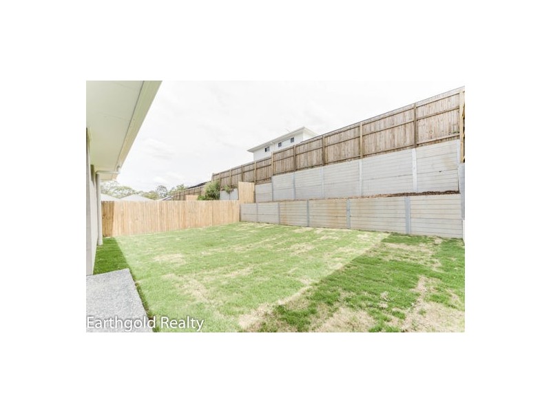 24 Atlantic Place, Pallara QLD 4110