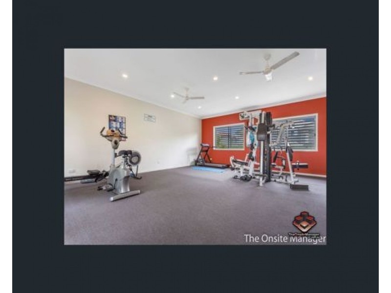 8 Earnshaw Street, Calamvale QLD 4116
