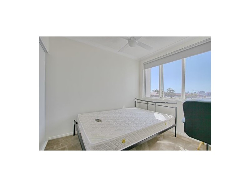 607/8 Waverley Street, Southport QLD 4215