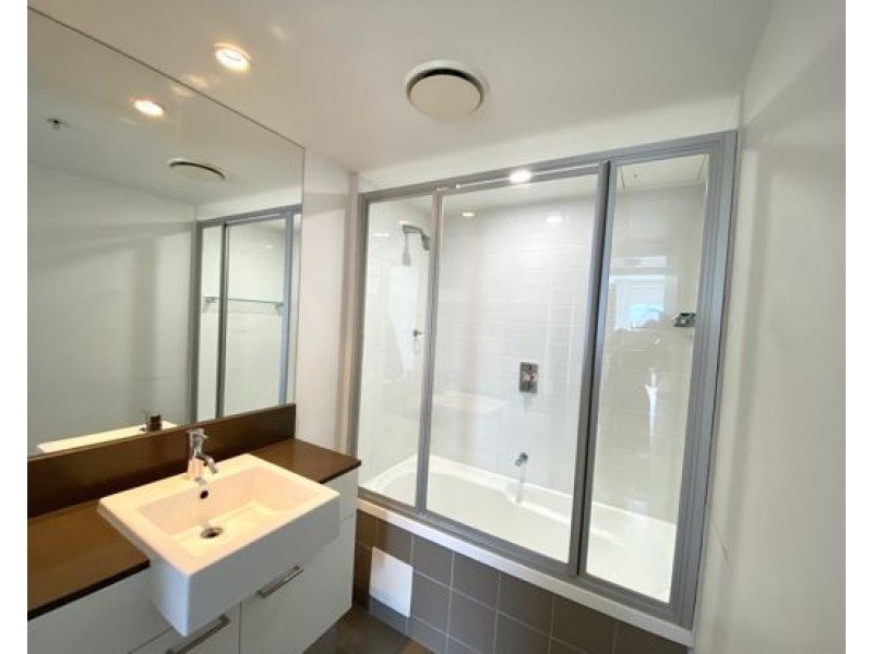 1094 56 Scarborough Street, Southport QLD 4215