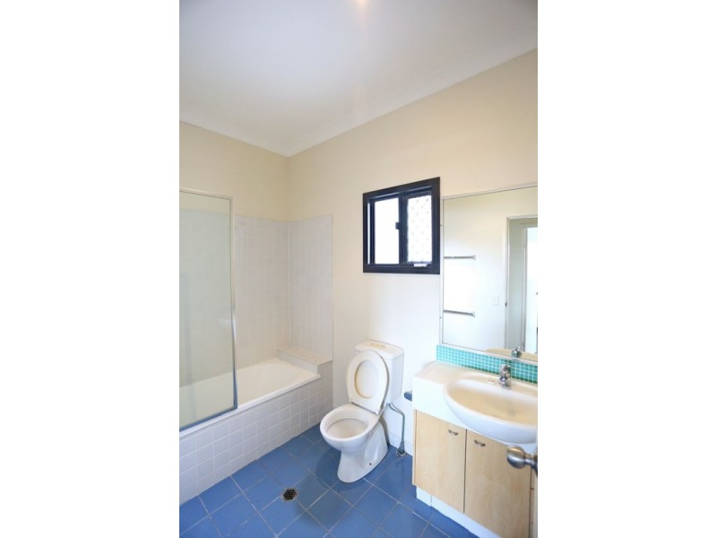 36 60 sherwood rd, Toowong QLD 4066