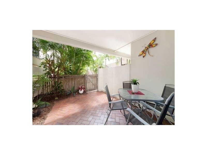 2 Waverley Road, Taringa QLD 4068