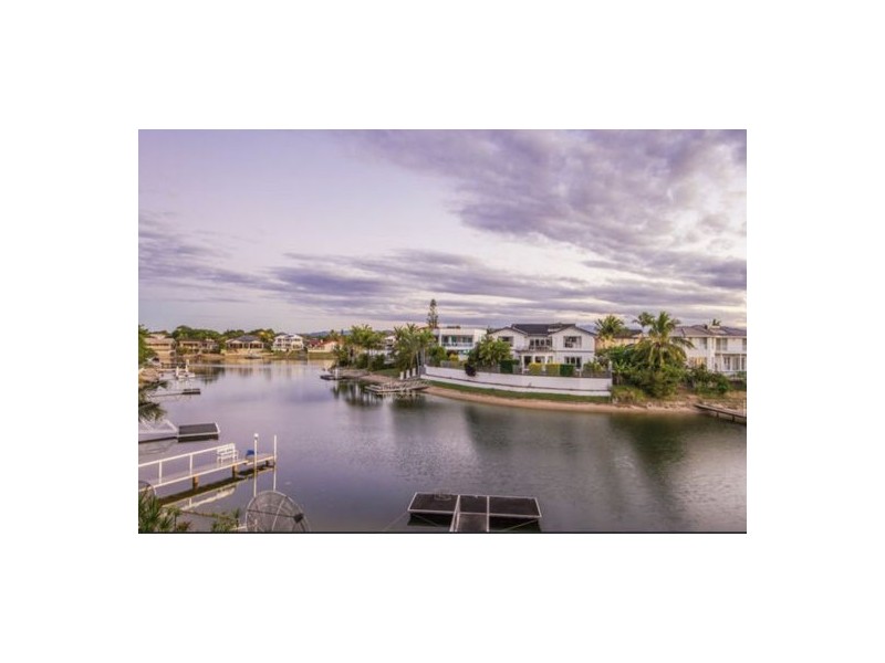 6 Cessnock Close, Mermaid Waters QLD 4218