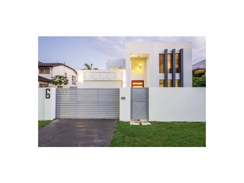 6 Cessnock Close, Mermaid Waters QLD 4218