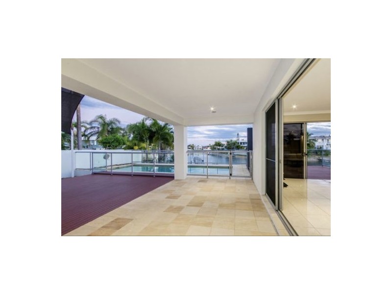6 Cessnock Close, Mermaid Waters QLD 4218