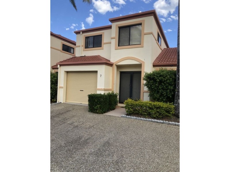 Unit 7 74 Plaza St, Wynnum West QLD 4178
