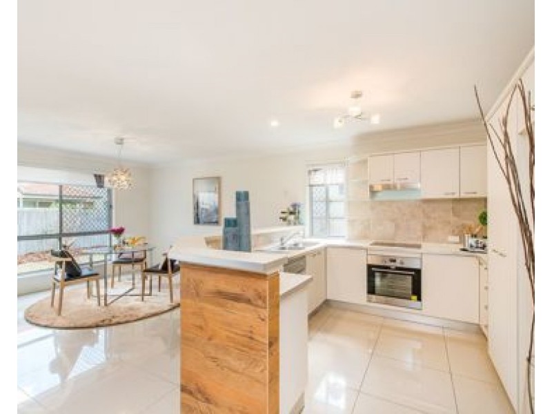 4 Mead Place, Calamvale QLD 4116