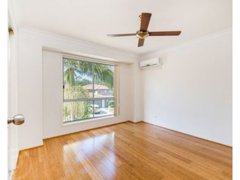 4 Mead Place, Calamvale QLD 4116